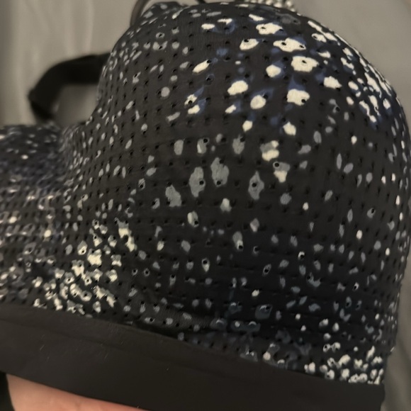 Victoria Secret Sports Bra - Picture 4 of 4